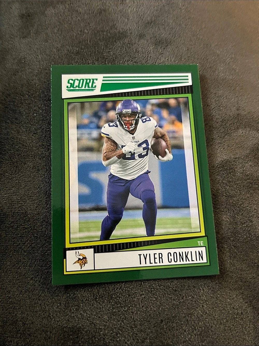 Score Tyler Conklin Score Green Variant Football Card
